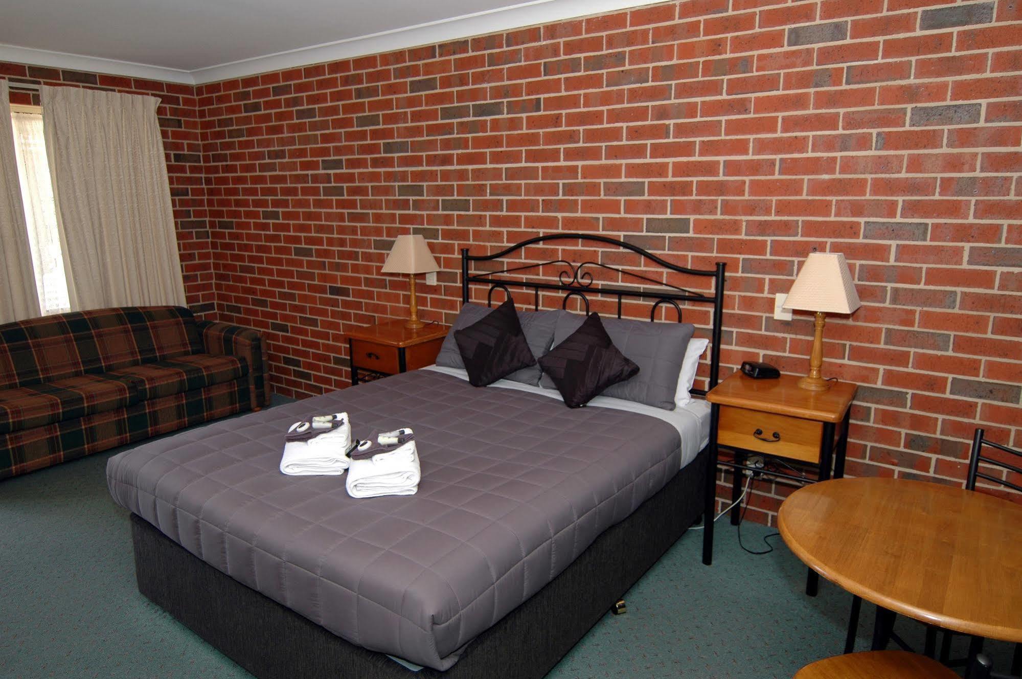 Poachers Paradise Motel Rutherglen